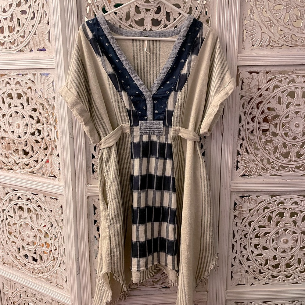 FREE PEOPLE  White Gray Blue Stripes Tunic dress/top sz M